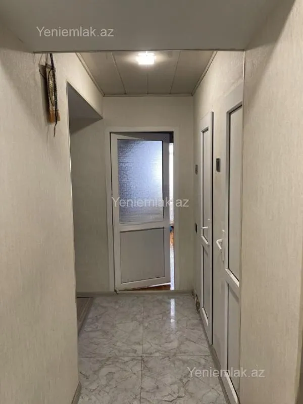 Satılır 3 otaqlı köhnə tikili 60 m²