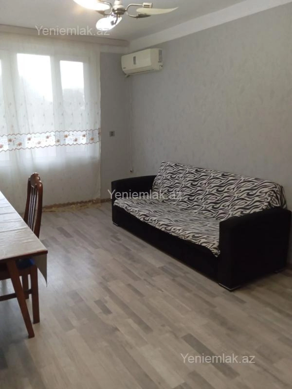 Satılır 2 otaqlı köhnə tikili 60 m²