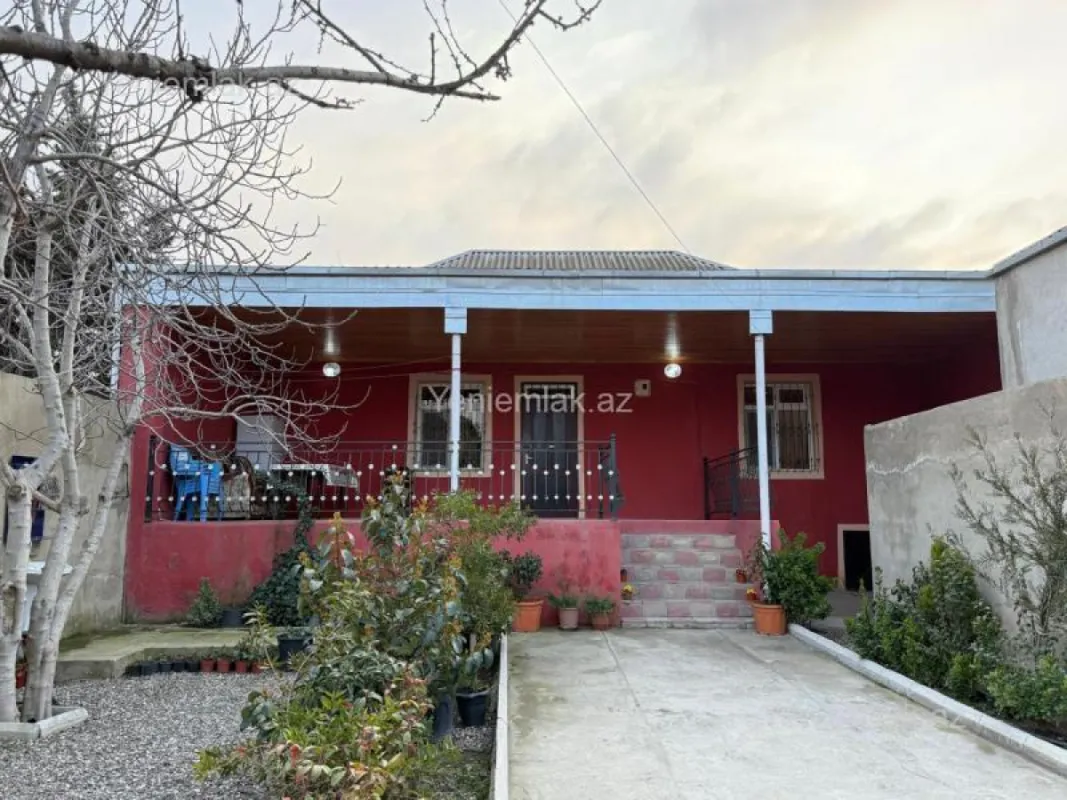 Satılır 5 otaqlı həyət evi 170 m²