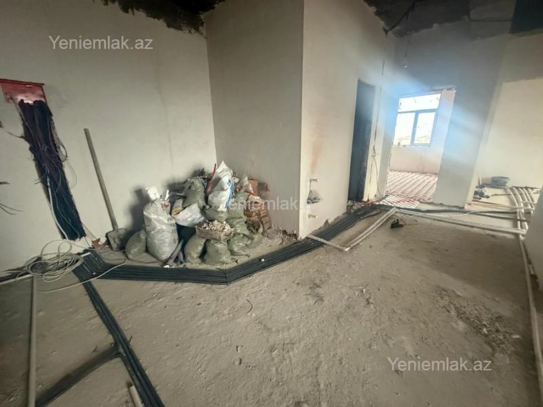 Satılır 3 otaqlı yeni tikili 91 m²