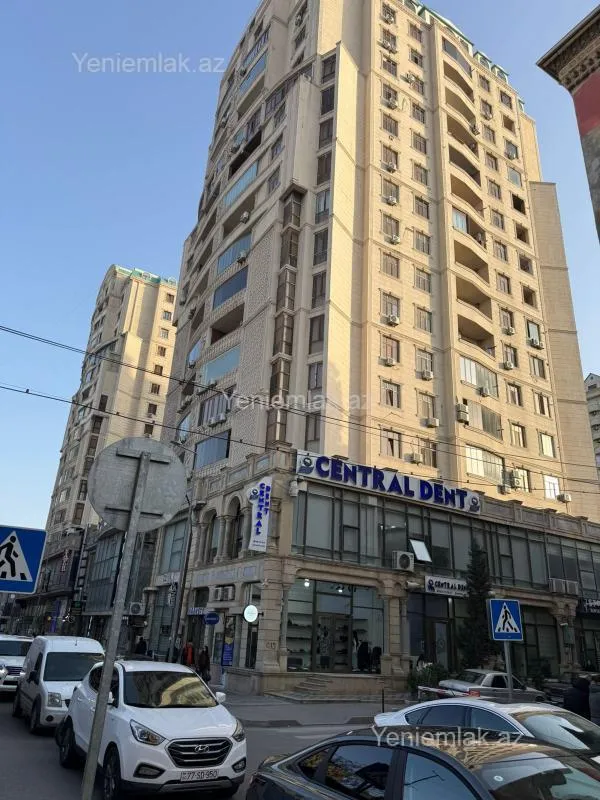 Satılır 3 otaqlı yeni tikili 100 m²