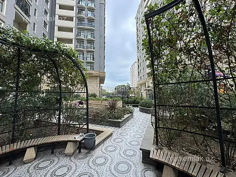 Satılır 3 otaqlı yeni tikili 115 m²