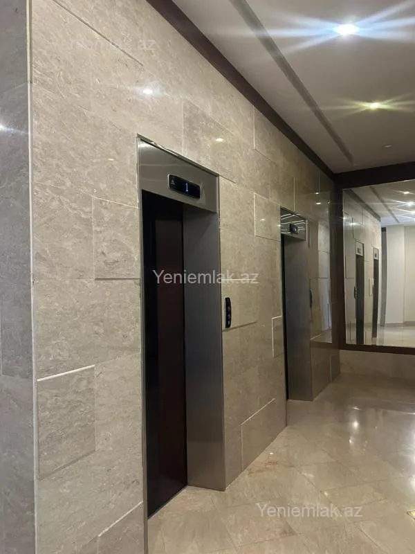 Satılır 3 otaqlı yeni tikili 115 m²