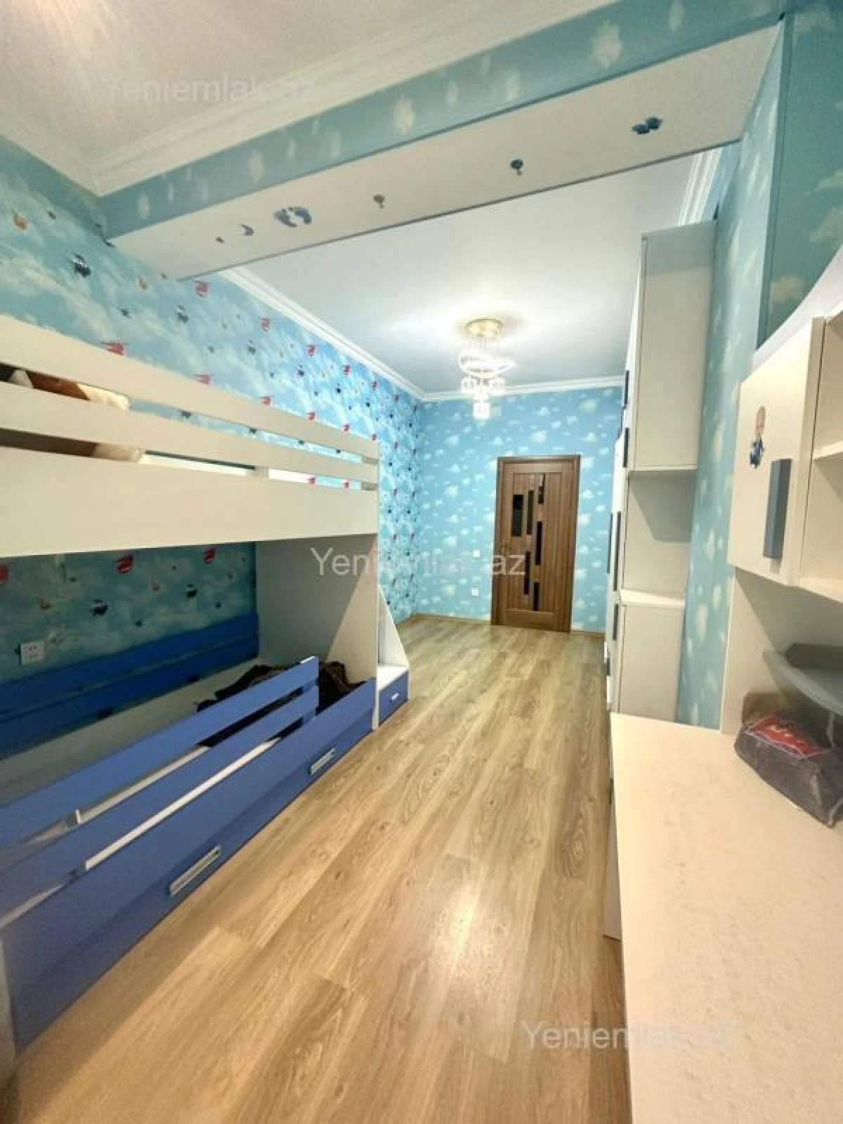 Satılır 3 otaqlı yeni tikili 115 m²