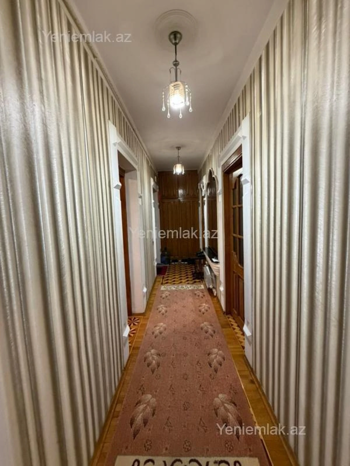 Satılır 4 otaqlı köhnə tikili 100 m²