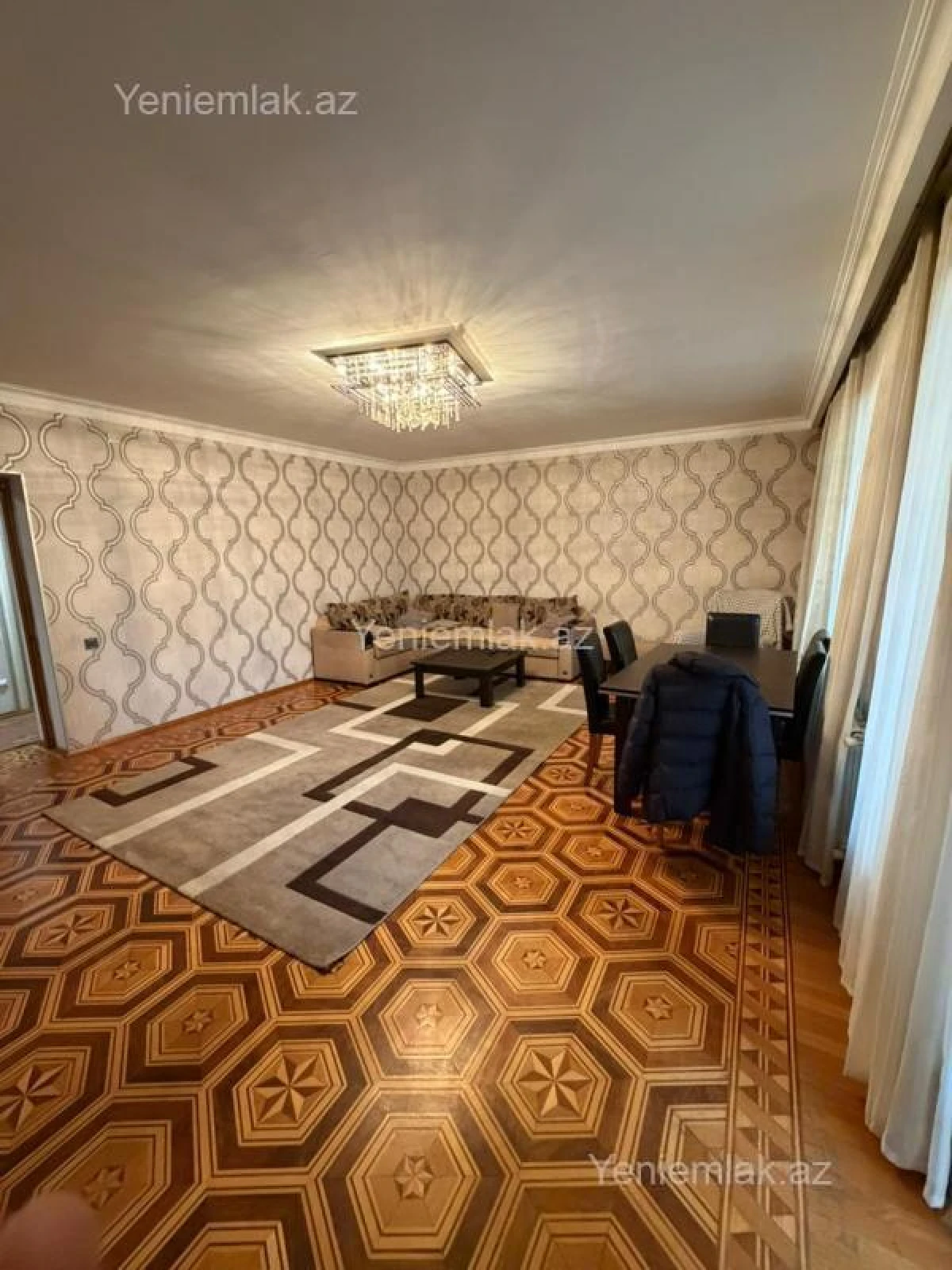 Satılır 4 otaqlı köhnə tikili 100 m²