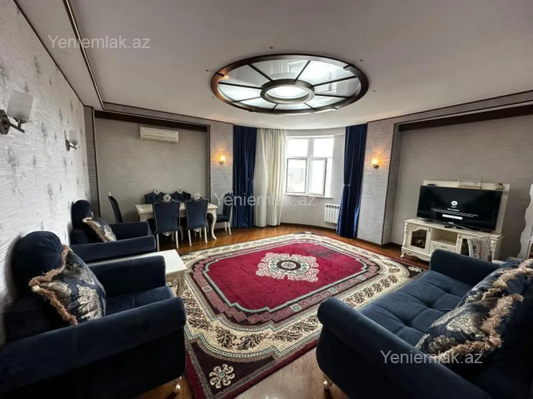 Satılır 3 otaqlı yeni tikili 125 m²