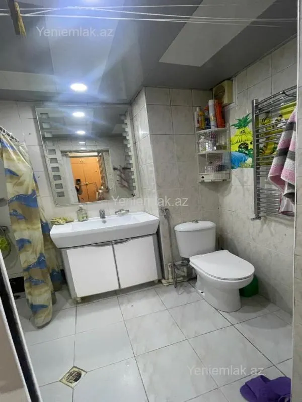 Satılır 3 otaqlı köhnə tikili 90 m²