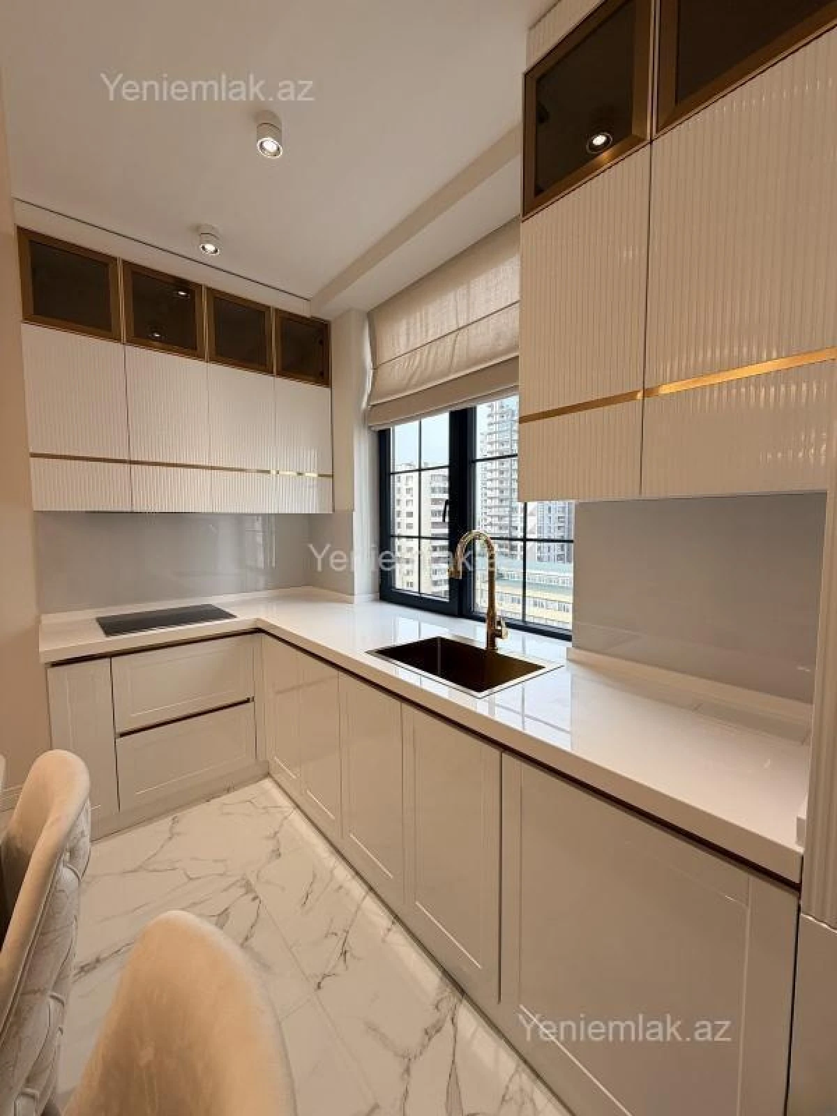 Satılır 3 otaqlı yeni tikili 86 m²