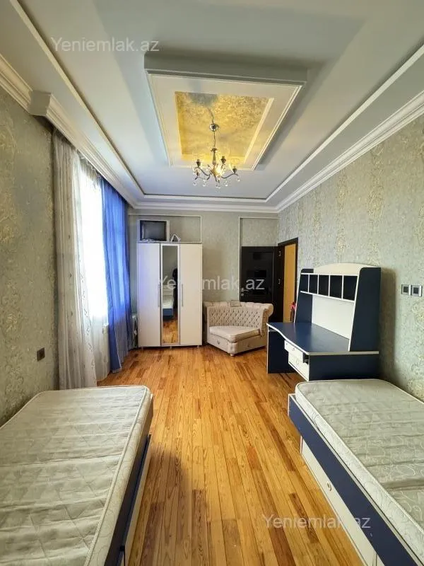 Satılır 3 otaqlı yeni tikili 82 m²