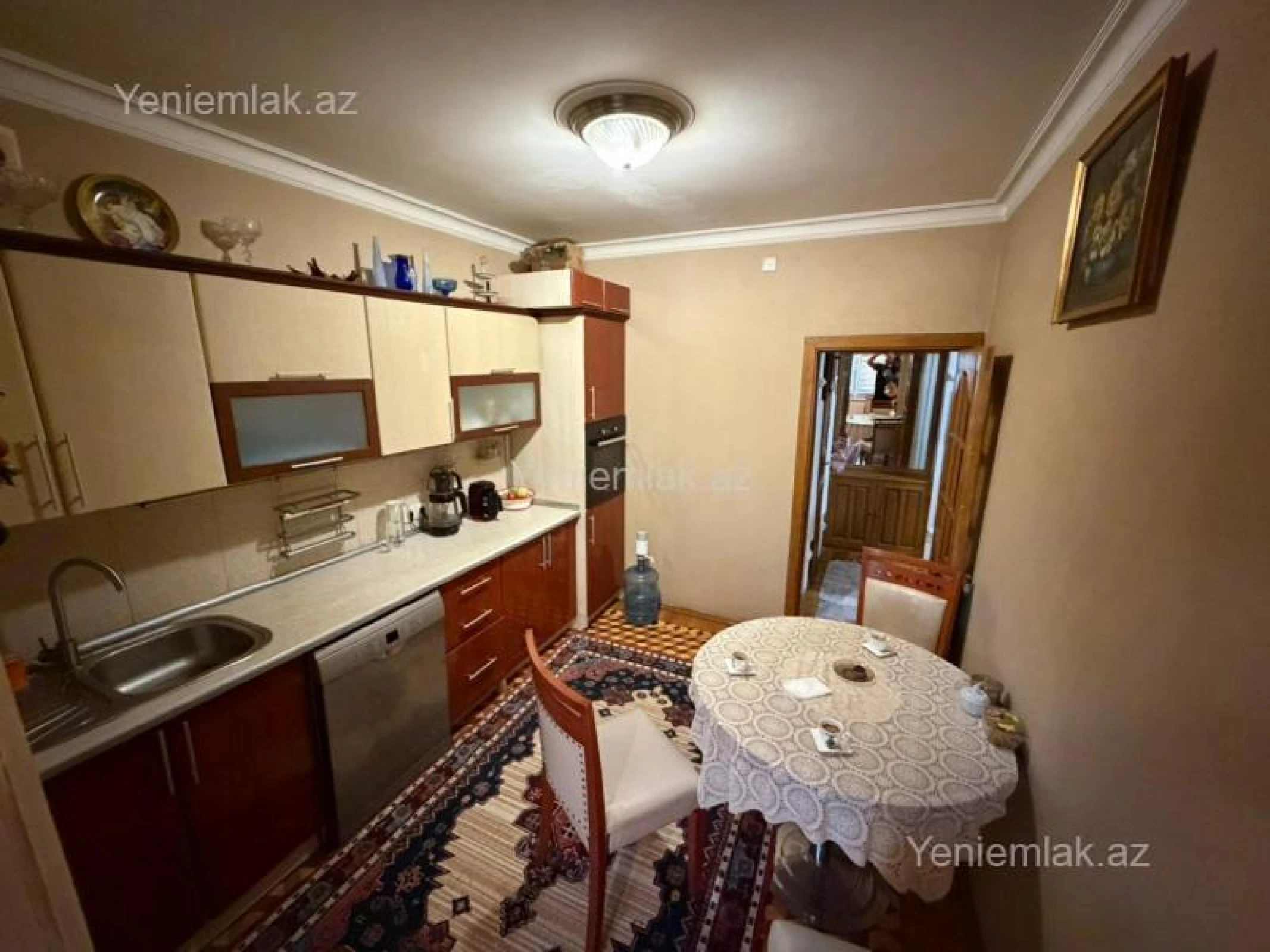 Satılır 4 otaqlı köhnə tikili 100 m²