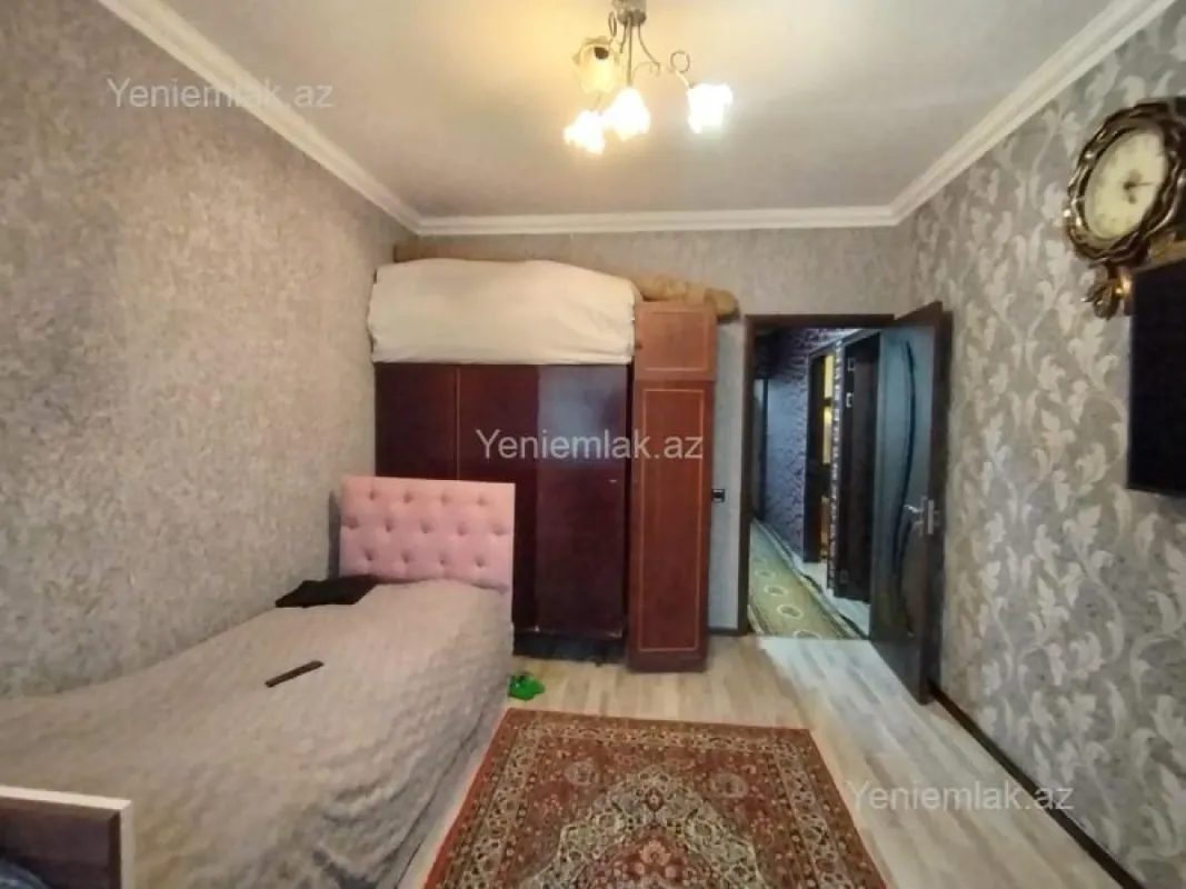 Satılır 3 otaqlı köhnə tikili 80 m²