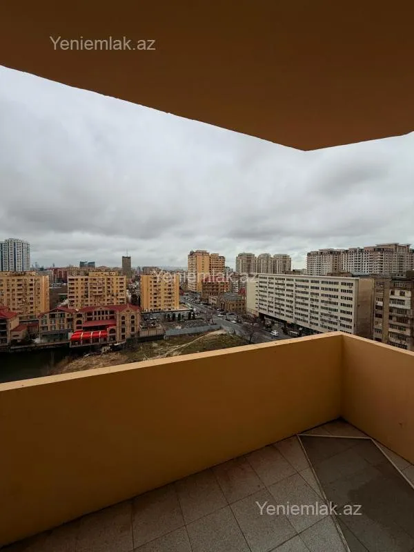 Satılır 3 otaqlı yeni tikili 120 m²