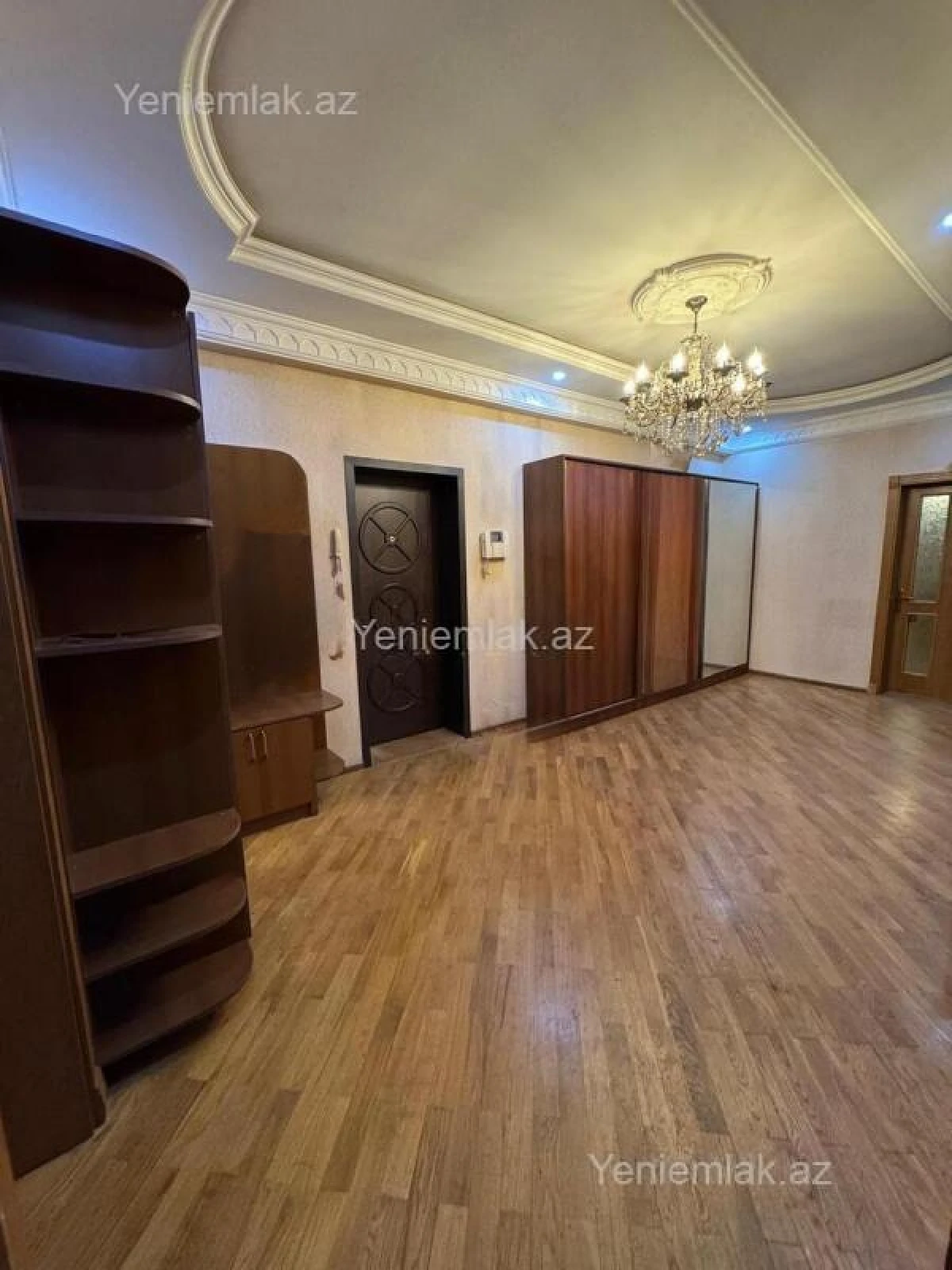 Satılır 3 otaqlı yeni tikili 125 m²