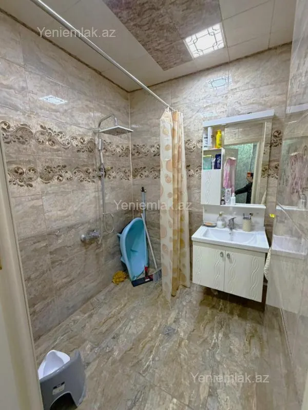 Satılır 3 otaqlı köhnə tikili 75 m²