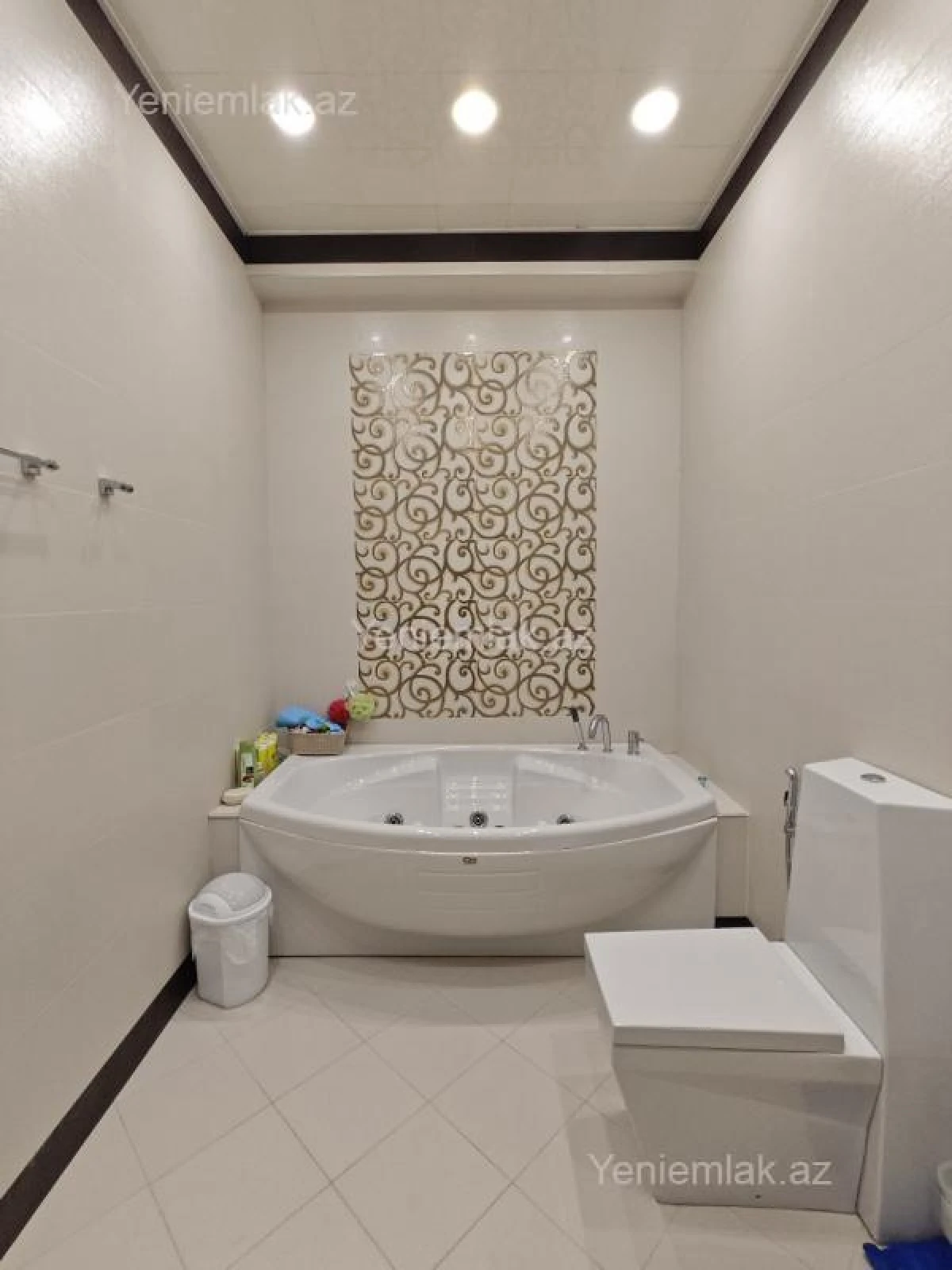 Satılır 4 otaqlı yeni tikili 200.5 m²