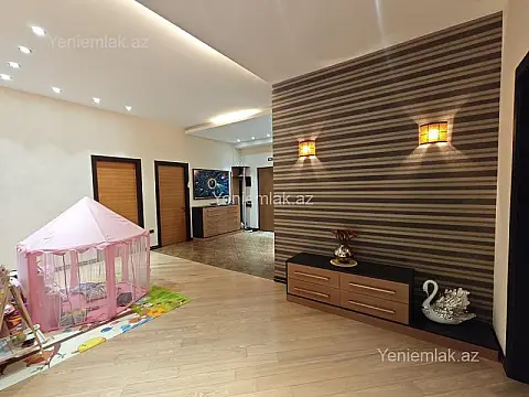 Satılır 4 otaqlı yeni tikili 200.5 m²