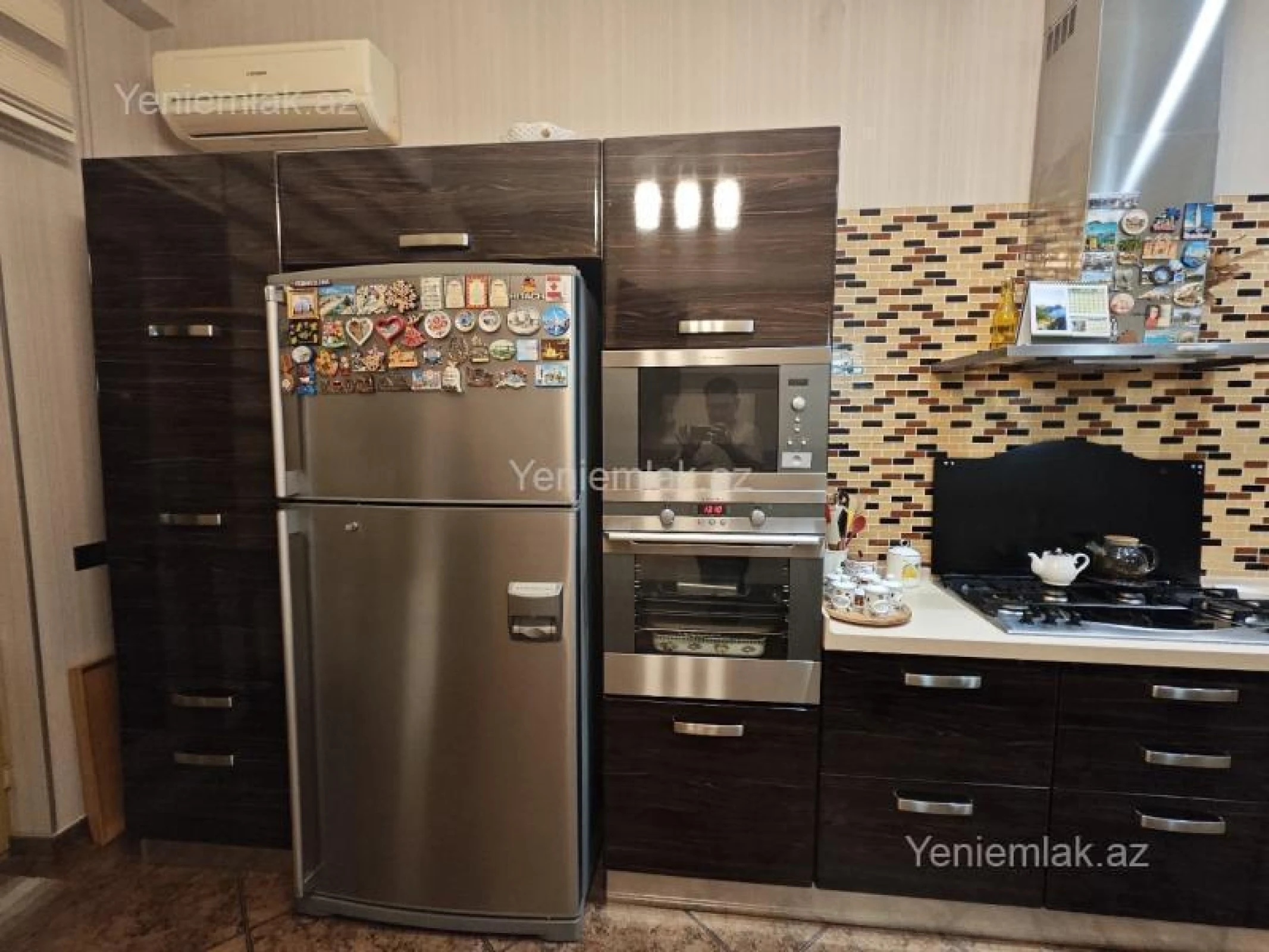 Satılır 4 otaqlı yeni tikili 200.5 m²