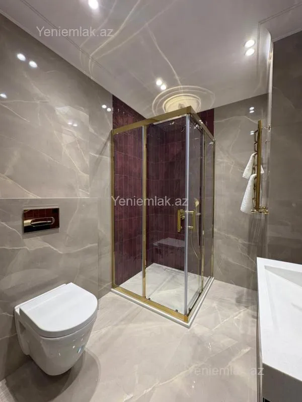 Satılır 3 otaqlı yeni tikili 122 m²