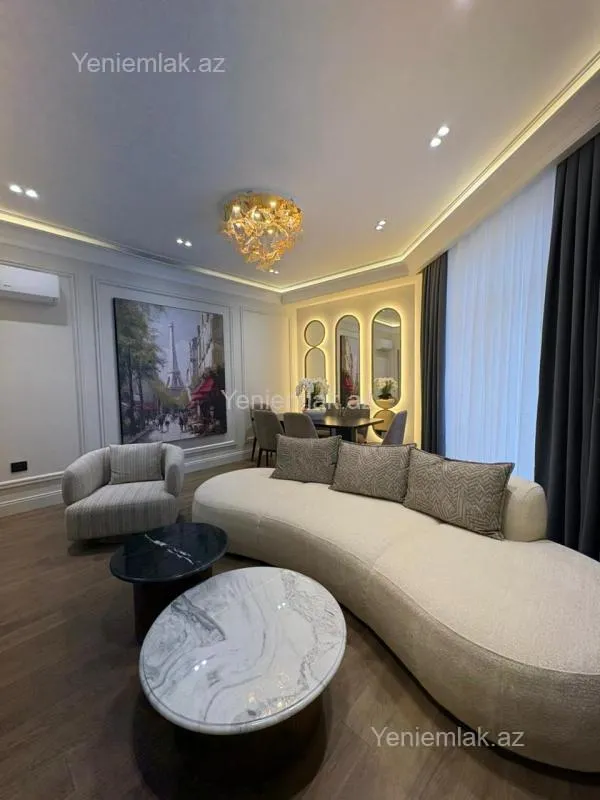 Satılır 3 otaqlı yeni tikili 122 m²
