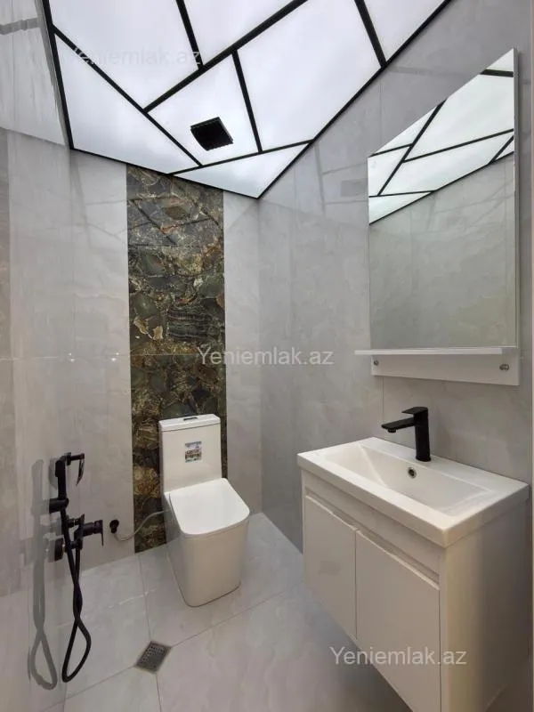 Satılır 2 otaqlı yeni tikili 75 m²