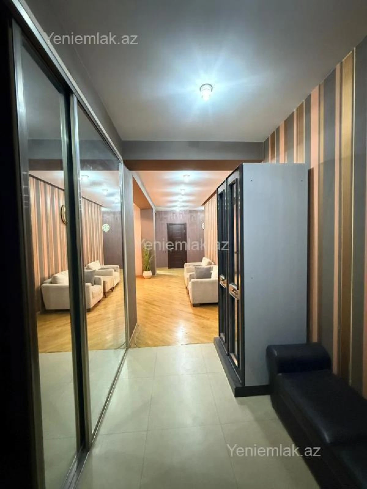 Satılır 3 otaqlı yeni tikili 137 m²