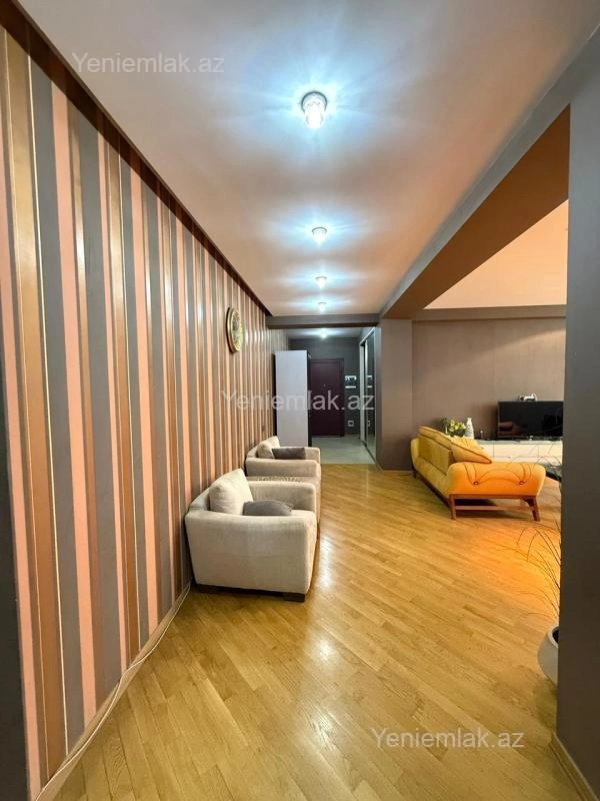 Satılır 3 otaqlı yeni tikili 137 m²