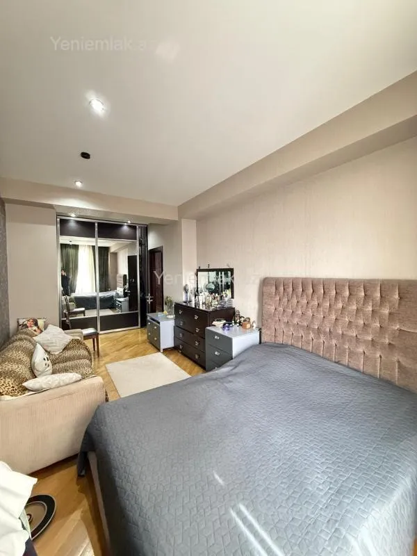 Satılır 3 otaqlı yeni tikili 137 m²