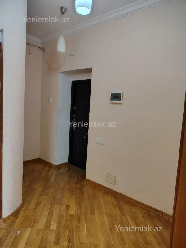 Satılır 2 otaqlı yeni tikili 60 m²