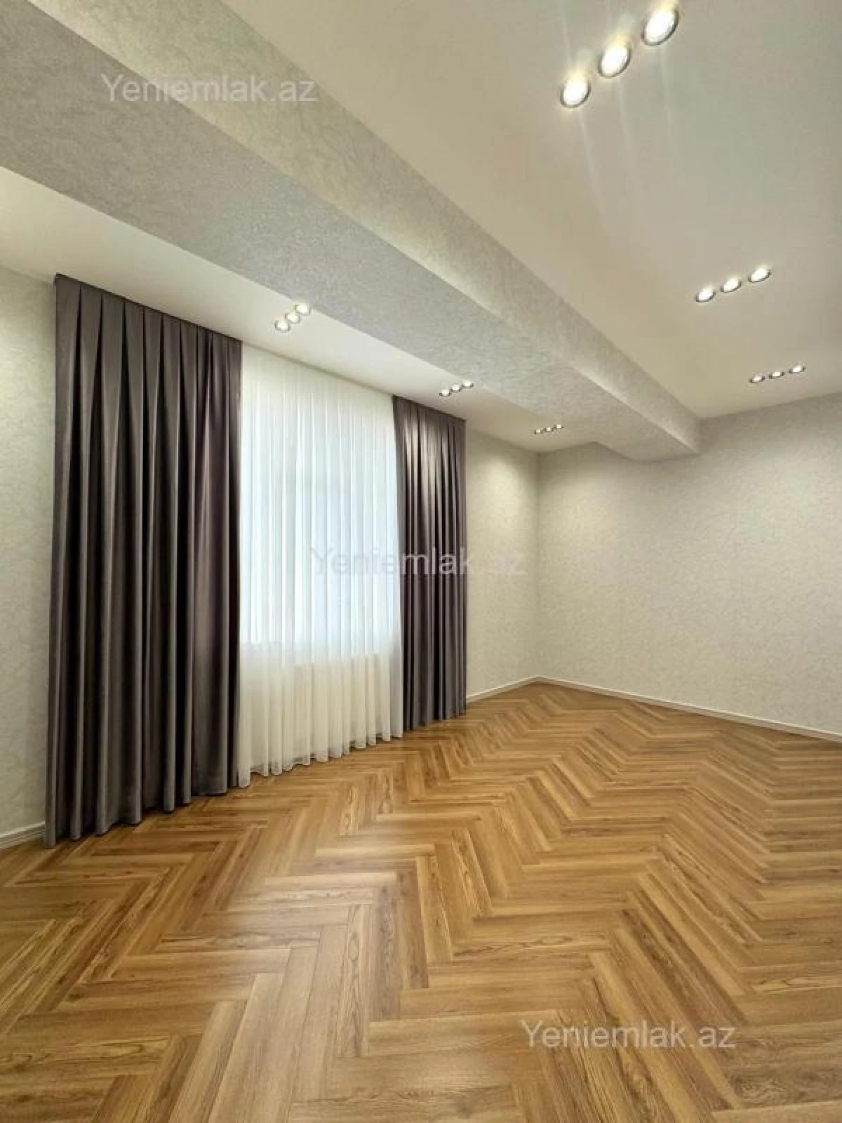 Satılır 3 otaqlı yeni tikili 105 m²