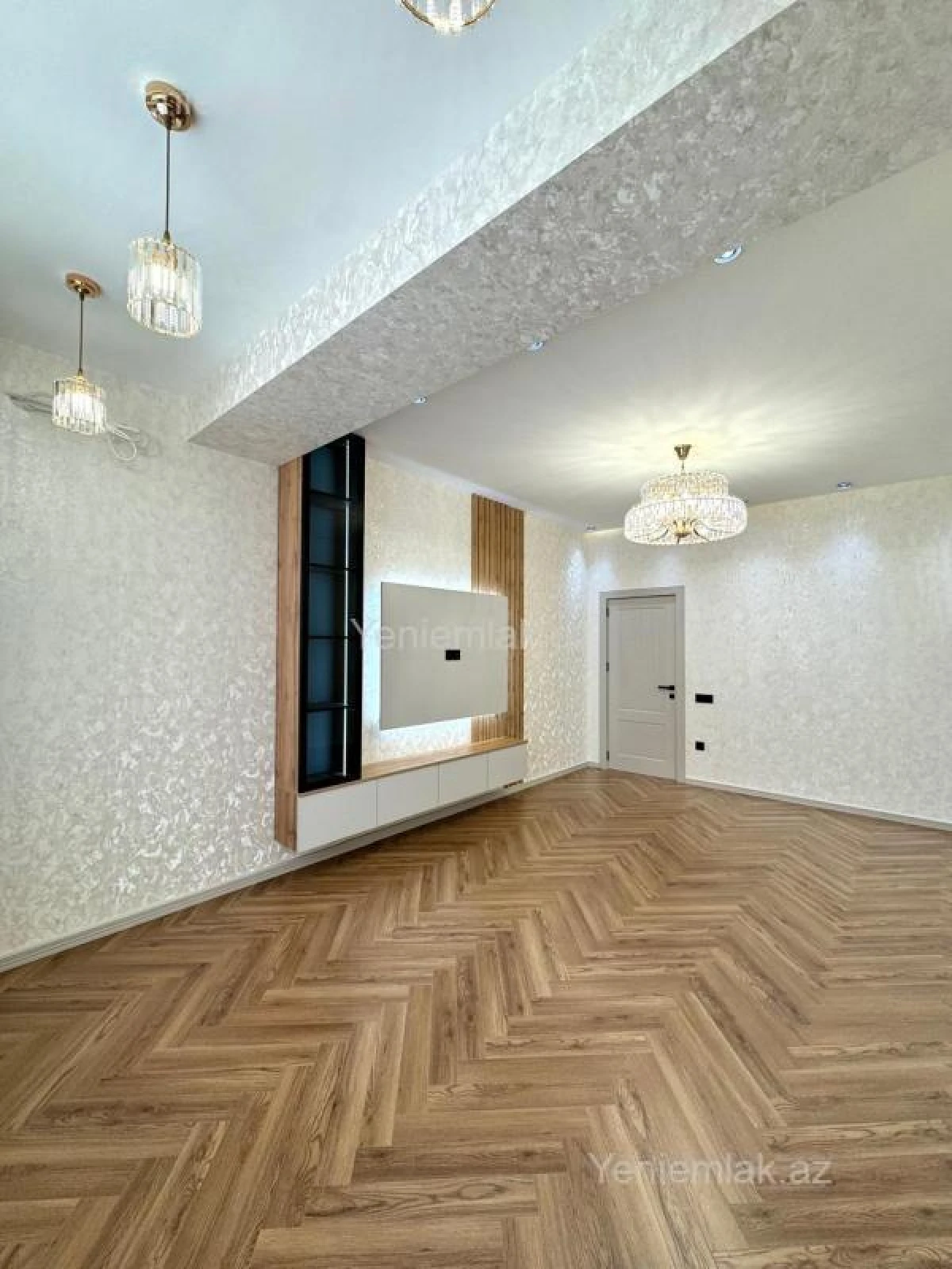 Satılır 3 otaqlı yeni tikili 105 m²