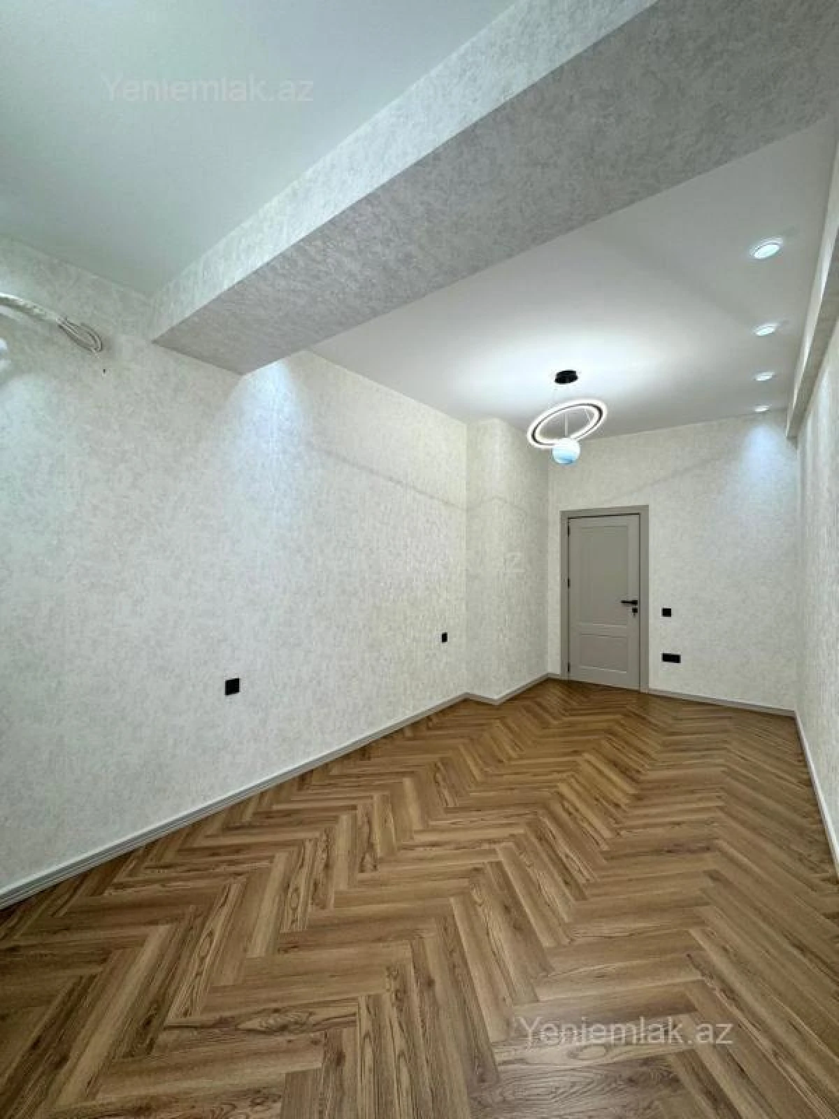 Satılır 3 otaqlı yeni tikili 105 m²
