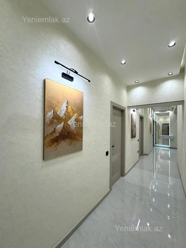 Satılır 3 otaqlı yeni tikili 105 m²