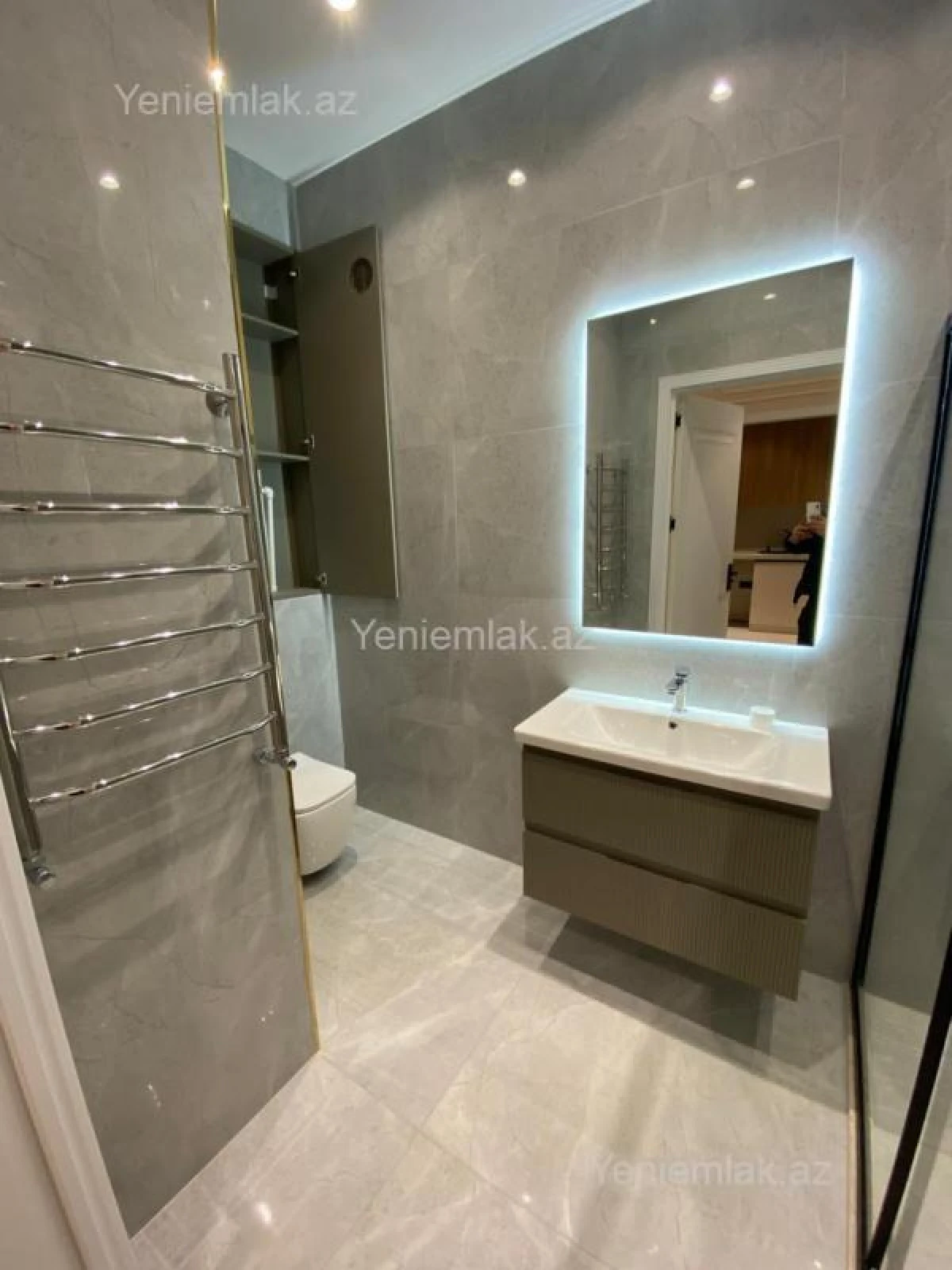 Satılır 2 otaqlı yeni tikili 74 m²