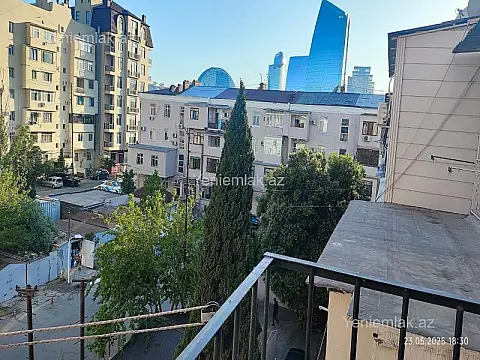 Satılır 1 otaqlı köhnə tikili 44 m²