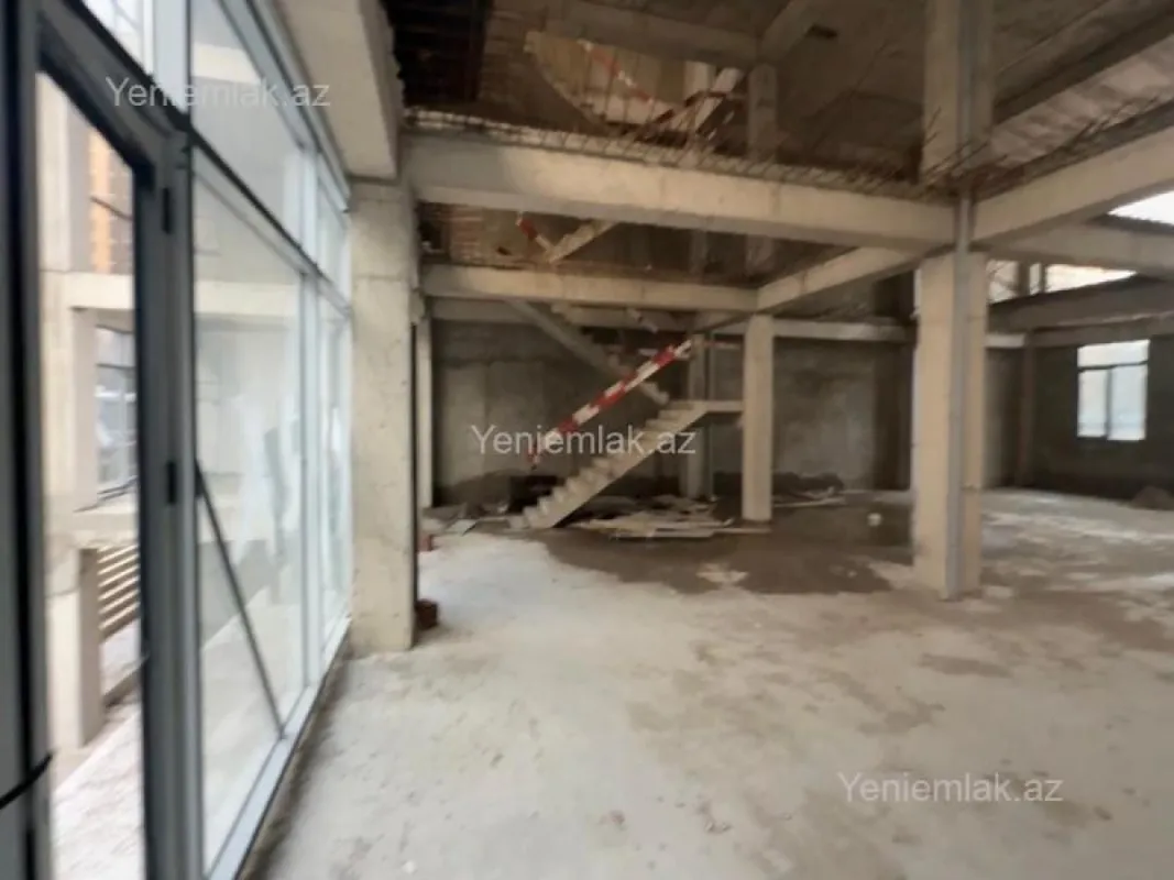 Satılır obyekt 200 m²