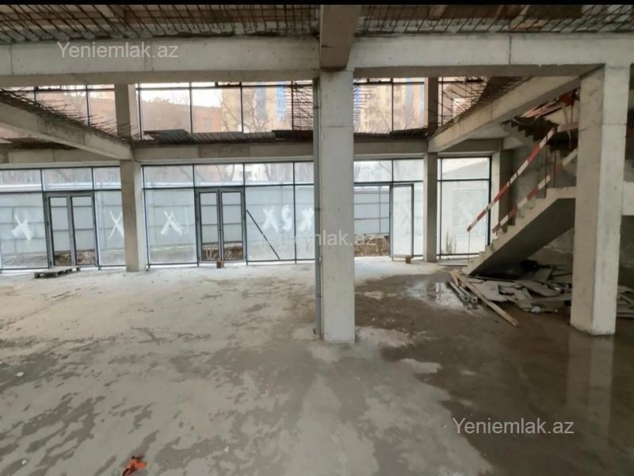 Satılır obyekt 200 m²