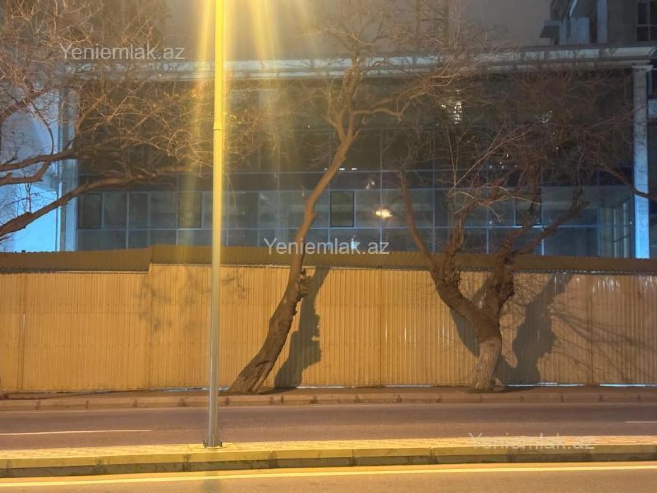 Satılır obyekt 200 m²