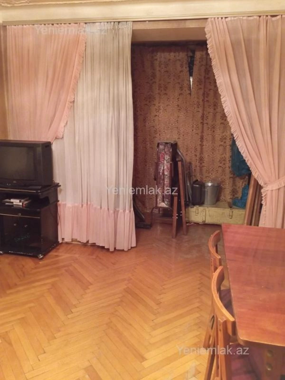 Satılır 2 otaqlı köhnə tikili 40 m²