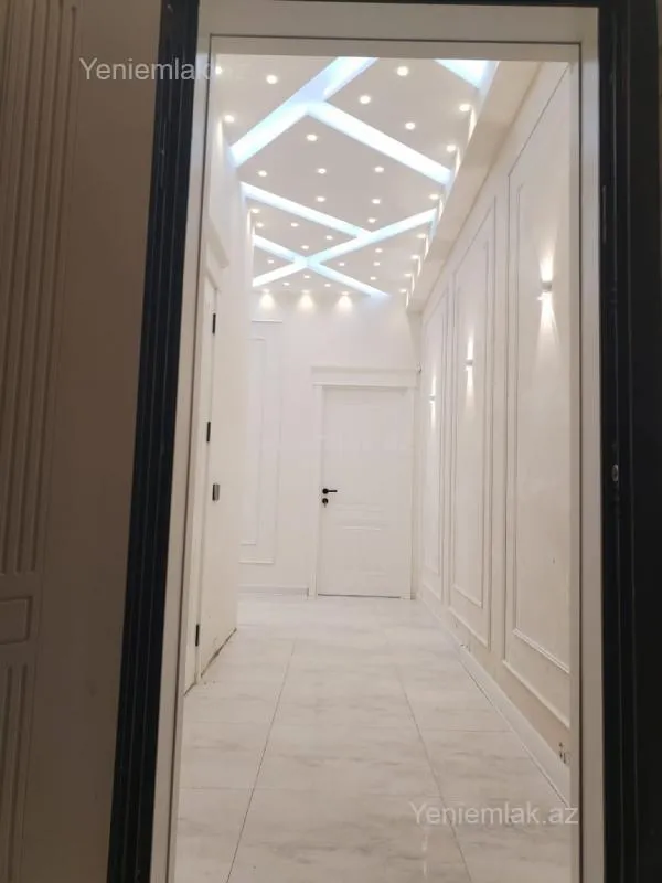 Satılır 3 otaqlı yeni tikili 105 m²