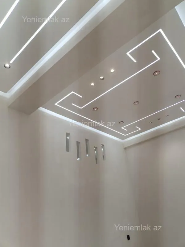 Satılır 3 otaqlı yeni tikili 105 m²