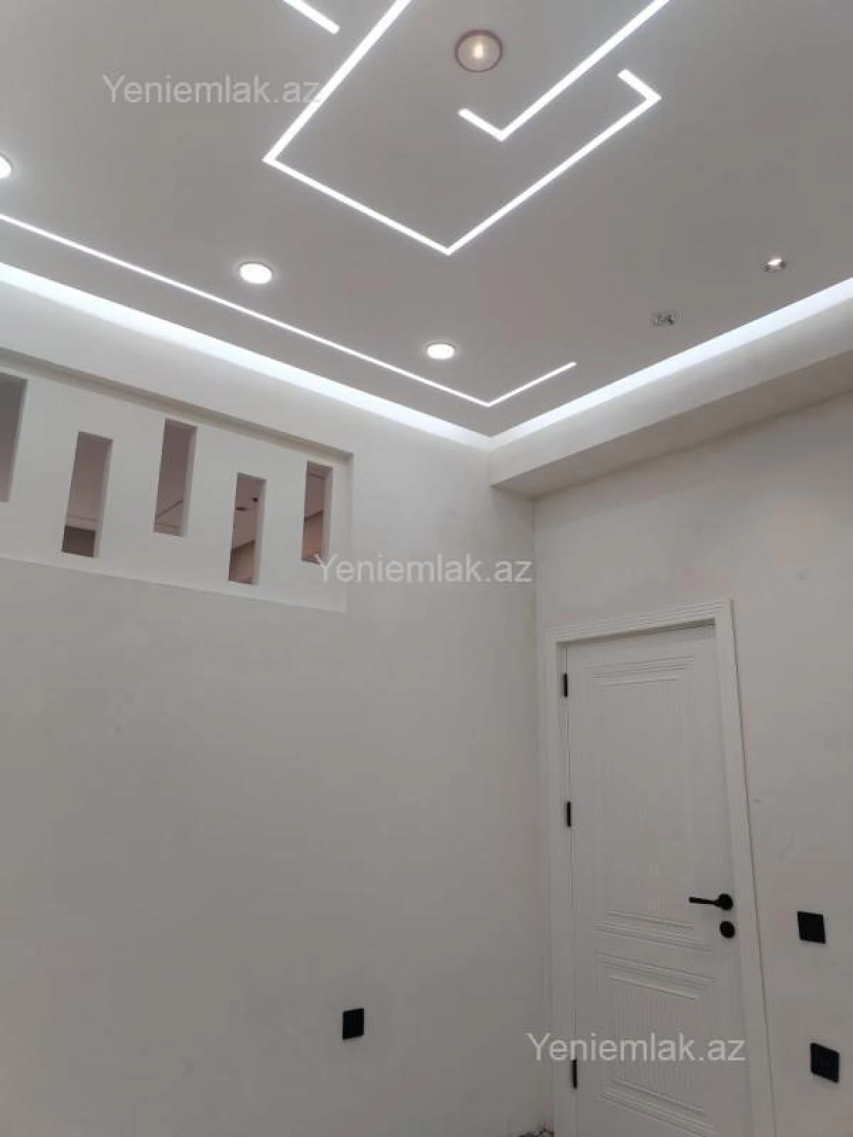 Satılır 3 otaqlı yeni tikili 105 m²