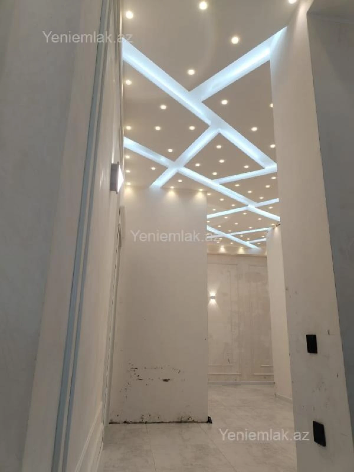 Satılır 3 otaqlı yeni tikili 105 m²