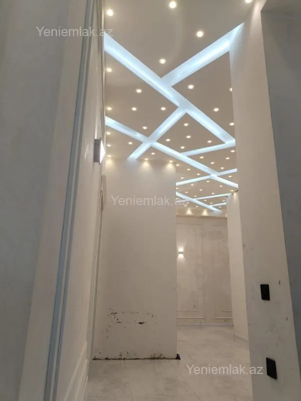 Satılır 3 otaqlı yeni tikili 105 m²