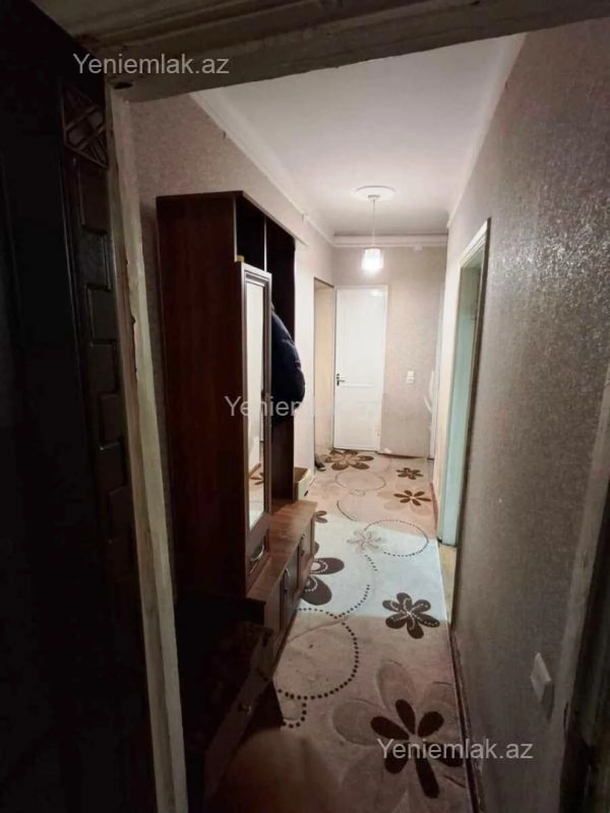 Satılır 2 otaqlı köhnə tikili 60 m²