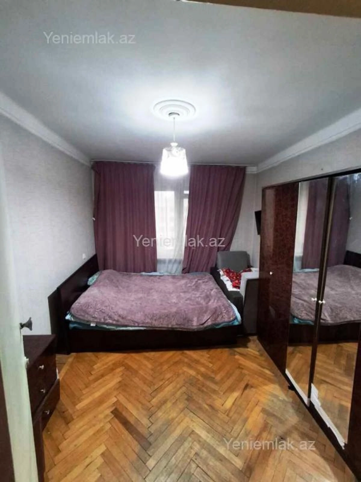 Satılır 2 otaqlı köhnə tikili 60 m²