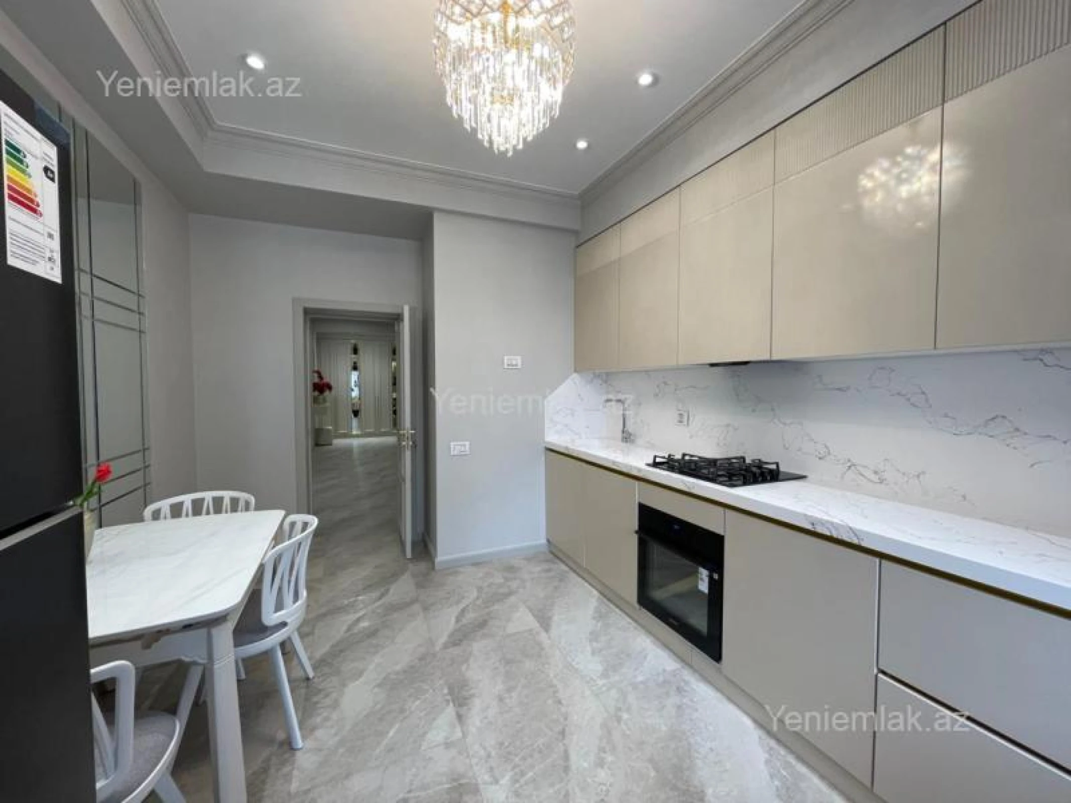 Satılır 3 otaqlı yeni tikili 118 m²