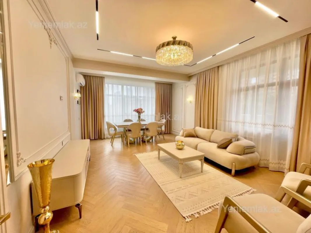 Satılır 3 otaqlı yeni tikili 118 m²