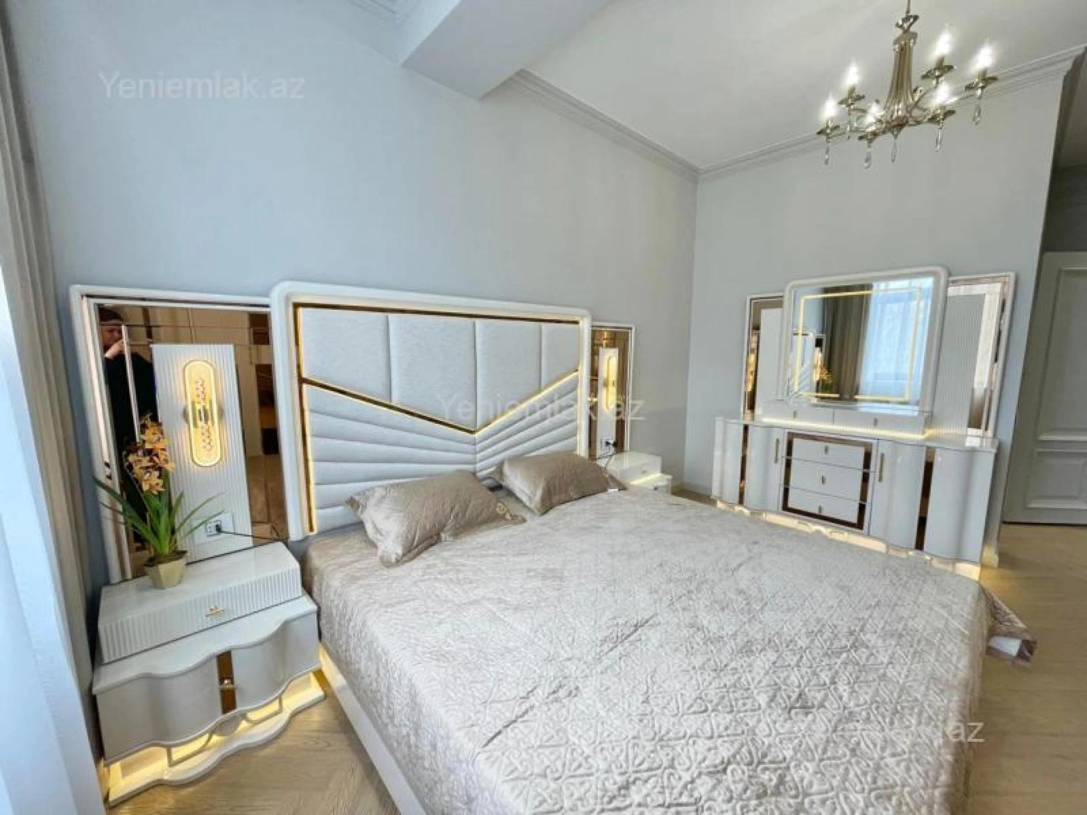 Satılır 3 otaqlı yeni tikili 118 m²