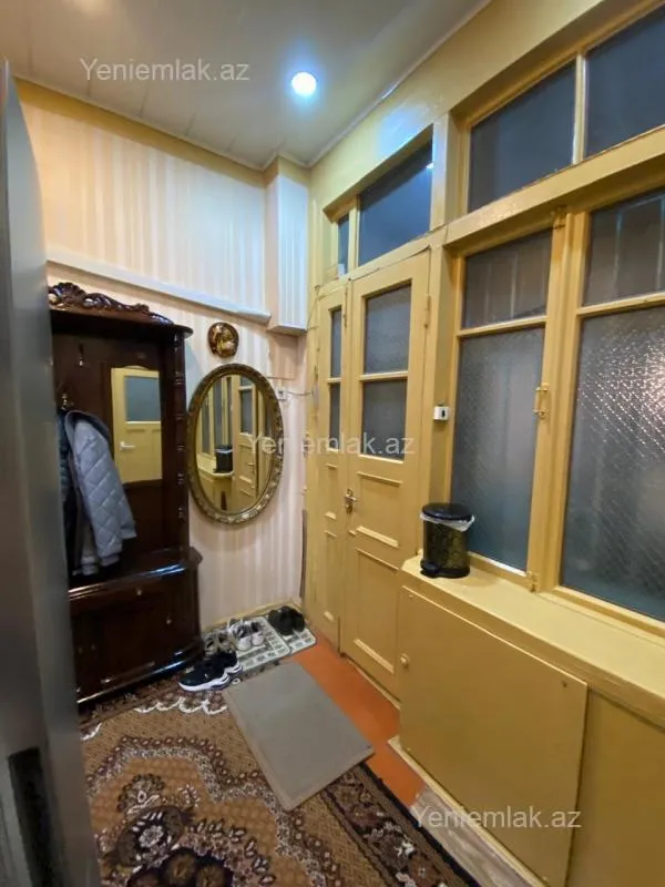 Satılır 3 otaqlı köhnə tikili 60 m²